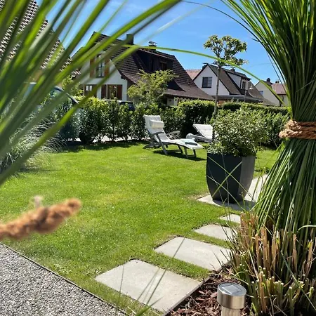 Apartment Tolle Le Gira Mit Eigenem Garten *