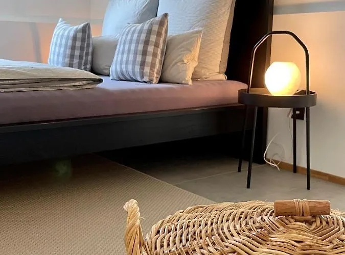 Tolle Le Gira Mit Eigenem Garten 아파트 *