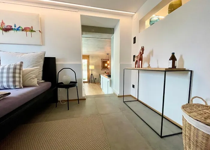 Tolle Le Gira Mit Eigenem Garten * 콘스탄츠